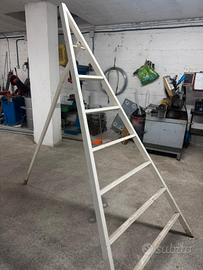 treppiedi trespolo artigianale 