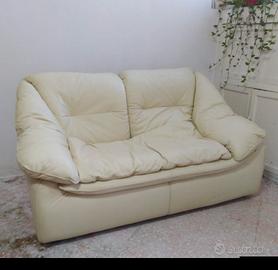 divano due posti in pelle 
