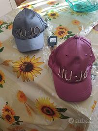 Cappelli Liu Jo con Swarovski.