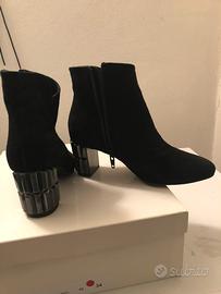 Stivaletti in camoscio