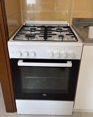Cucina monoblocco bianca