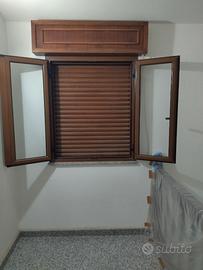 Finestre nuove, avvolgibili, telaio, lastra marmo