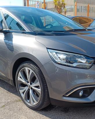 Renault Scenic Scénic dCi 8V 110 CV EDC Energy Int