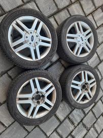 cerchi Ford e gomme 