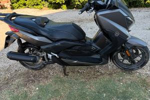 Scooter XMax 125