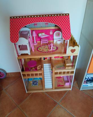 casetta in legno giocattolo 