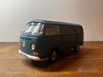 VW T2a Kastenwagen 1:18 Schuco - Edizione Limitata