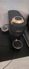 Macchina caffè Nespresso Vertuo Next Nero/Oro