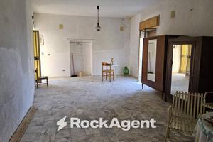 Casa indipendente di 120 m² con 2 locali a Gioiosa
