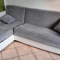 Divano letto grigio e bianco