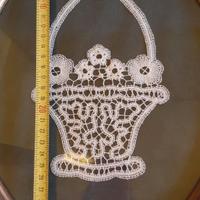 Cestino di fiori in pizzo Cantù