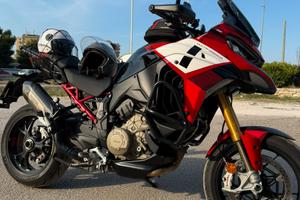DUCATI MULTISTRADA PIKES PEAK V4