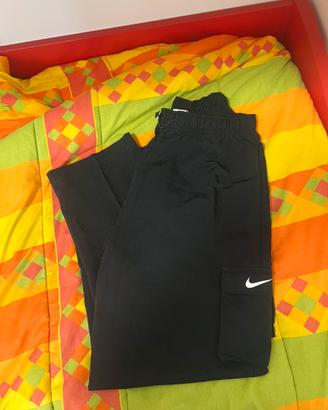 Pantaloni neri baggy in nylon Nike