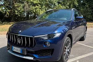 Maserati levante 3.0 V6 SQ4 430cv