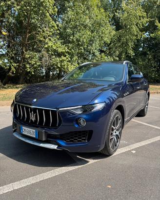 Maserati levante 3.0 V6 SQ4 430cv