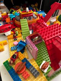 Lego Duplo e Playmobil
