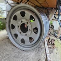 4 cerchi 16x6j nissan d21 King cab