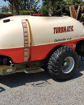 Atomizzatore turbmatic 2000 lt con gommoni