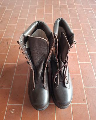 Anfibi militari n° 43