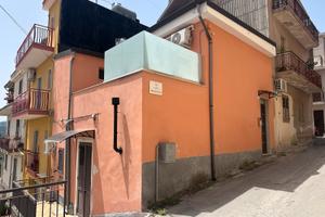 Casa su 2 livelli con terrazza