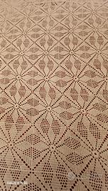 copriletto all'uncinetto