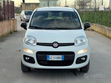 Fiat Panda 0.9 TwinAir Turbo Natural Power Lounge