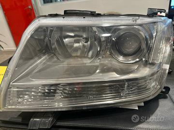 Faro ant. sinistro allo xeno - Suzuki Grand Vitara