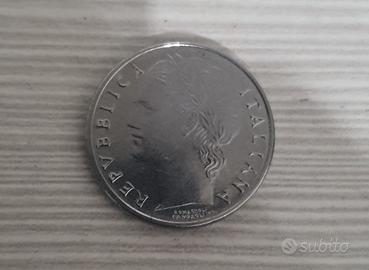 100 Lire piccola del 1990.
