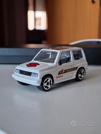 Suzuki Vitara Bburago 1/43 Bianco Vintage