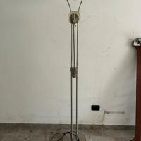 Lampada da terra a doppia luce