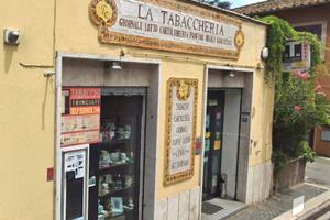 Attività / Licenza di 55 m² con 1 locale a Grottaf