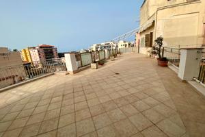 Attico panoramico con terrazza di 100 mq