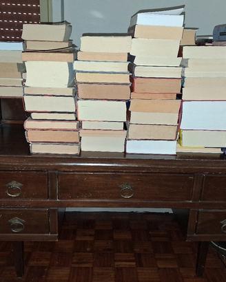 Mega collezione di libri nuovi e vintage anni 70