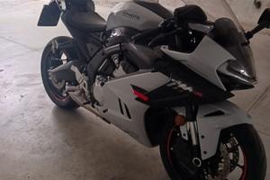 CF MOTO 675 sr-r