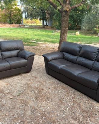 coppia divani in pelle nera