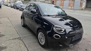 FIAT 500 Action Berlina 23,65 kWh