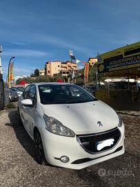Peugeot 208 1.4 HDi 68 CV 5 porte Active