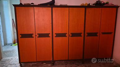 Armadio vintage 6 ante in legno