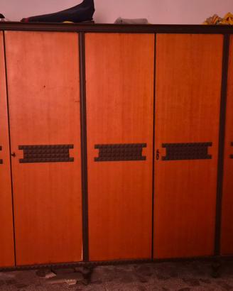 Armadio vintage 6 ante in legno