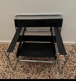 Sedia modello wassily Breuer in pelle perfetta