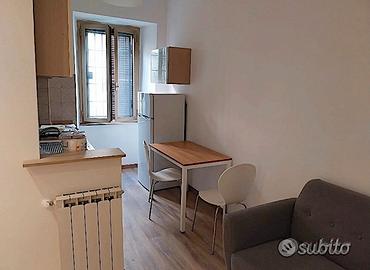 CENTOCELLE BILOCALE ARREDATO PiANO RIALZATO