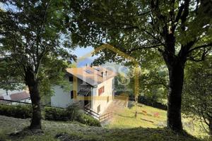 Rustico / Casale di 140 m² con più di 5 locali a G