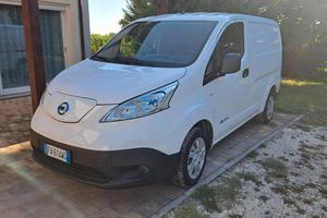 Nissan e-nv200 elettrico