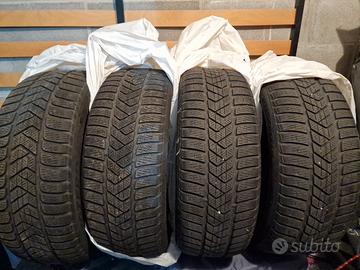4 Pirelli invernali 225/50 R18 