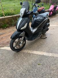 Beverly 350 Sport touring 2016