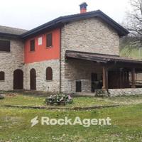 VARSI (PR) - PORZIONE DI PROPRIETA' VILLA INDIPEND