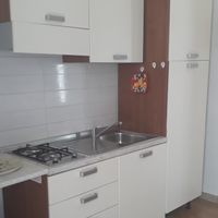 Cucina in legno con elettrodomestici 250€