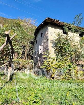 Rustico / Casale di 200 m² con 5 locali a Brentino