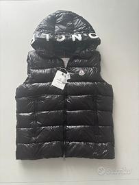 Smanicato moncler