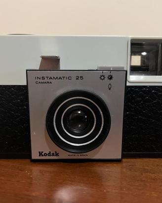 Kodak Instamatic 25 vintage con custodia e librett